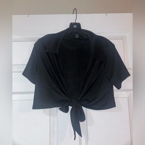 Stretchy black tie knot shirt.